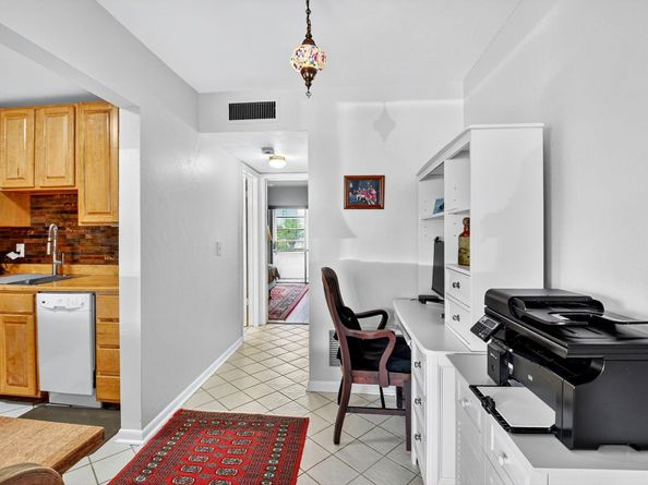 3160 Lake Osborne Dr 107, Lake Worth Beach FL 33461