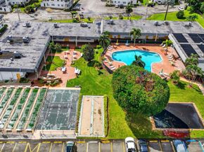 3160 Lake Osborne Dr 107, Lake Worth Beach FL 33461