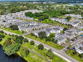 3160 Lake Osborne Dr 107, Lake Worth Beach FL 33461