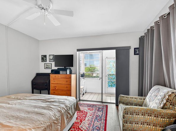 3160 Lake Osborne Dr 107, Lake Worth Beach FL 33461