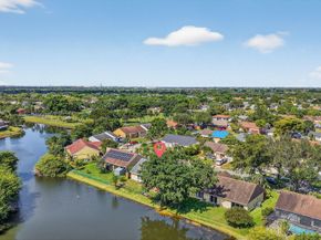 9240 S Cypress Cir, Miramar FL 33025