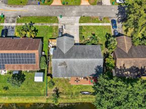 9240 S Cypress Cir, Miramar FL 33025