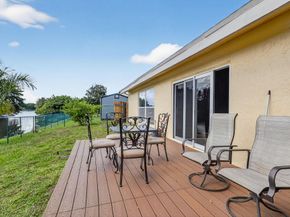 9240 S Cypress Cir, Miramar FL 33025