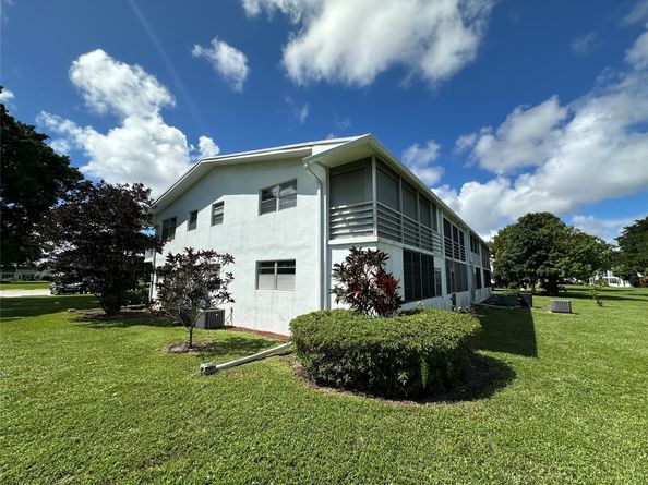 289 Markham  N 289, Deerfield Beach FL 33442