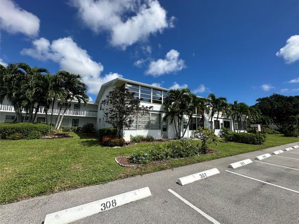 289 Markham  N 289, Deerfield Beach FL 33442