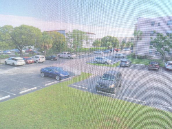 2821 Somerset Dr 203, Lauderdale Lakes FL 33311