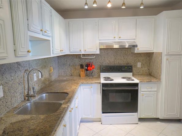 2821 Somerset Dr 203, Lauderdale Lakes FL 33311