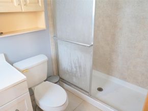 2821 Somerset Dr 203, Lauderdale Lakes FL 33311