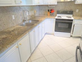 2821 Somerset Dr 203, Lauderdale Lakes FL 33311