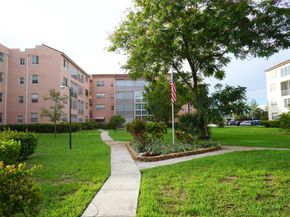 2821 Somerset Dr 203, Lauderdale Lakes FL 33311