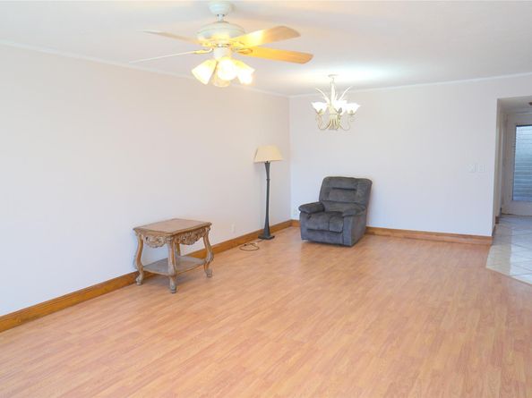 2821 Somerset Dr 203, Lauderdale Lakes FL 33311