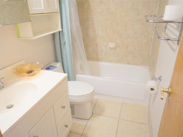 2821 Somerset Dr 203, Lauderdale Lakes FL 33311