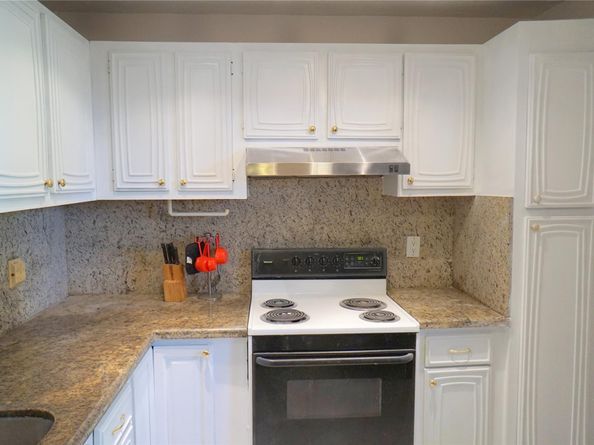 2821 Somerset Dr 203, Lauderdale Lakes FL 33311