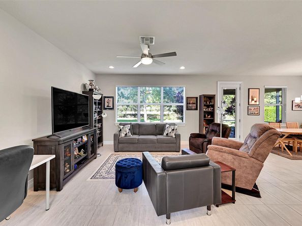 964 Banyan Dr, Hollywood FL 33021