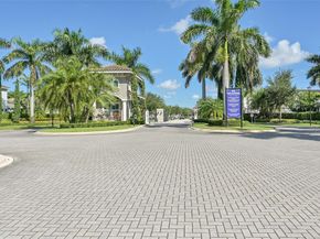 964 Banyan Dr, Hollywood FL 33021
