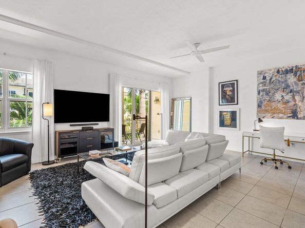 3940 N Flagler Drive 303, West Palm Beach FL 33407