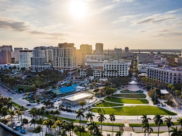3940 N Flagler Drive 303, West Palm Beach FL 33407