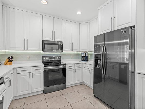 3940 N Flagler Drive 303, West Palm Beach FL 33407