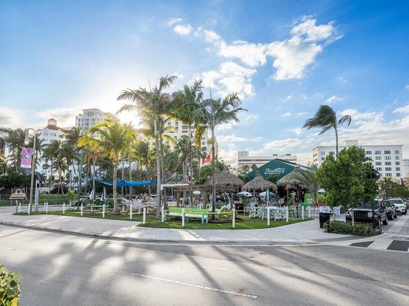 3940 N Flagler Drive 303, West Palm Beach FL 33407