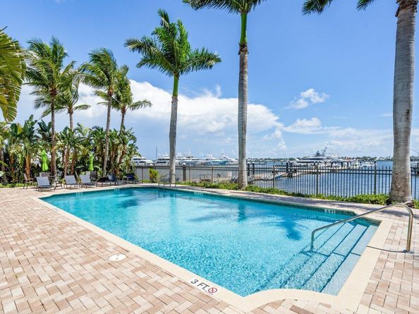 3940 N Flagler Drive 303, West Palm Beach FL 33407