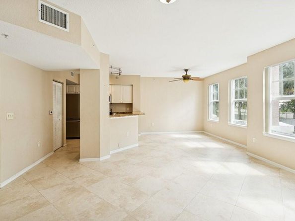 6384 W Sample Rd 6384, Coral Springs FL 33067