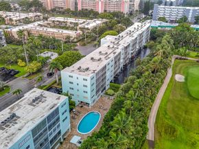 700 NE 14th Ave 406, Hallandale Beach FL 33009