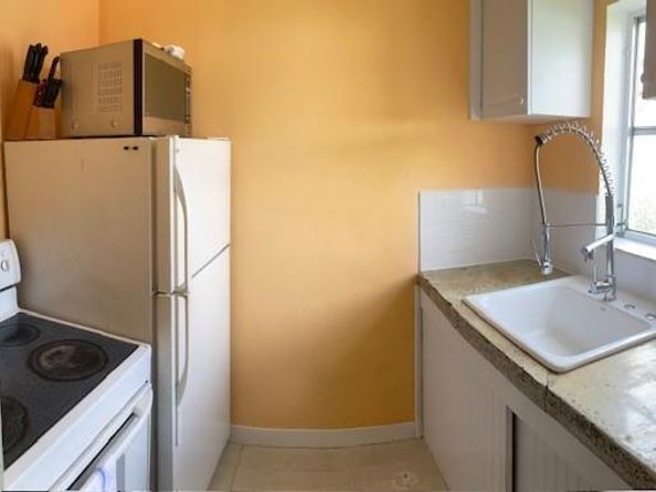1629 Mayo St, Hollywood FL 33020