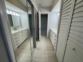 8002 Lagos De Campo Blvd B306, Fort Lauderdale FL 33321