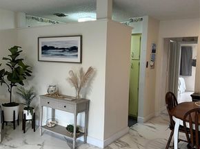900 SW 10th Ter S20, Hallandale Beach FL 33009
