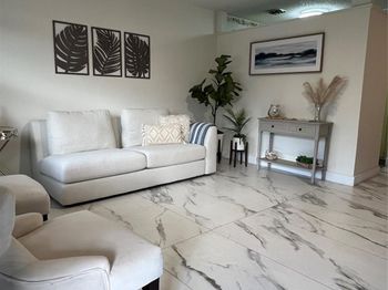 900 SW 10th Ter