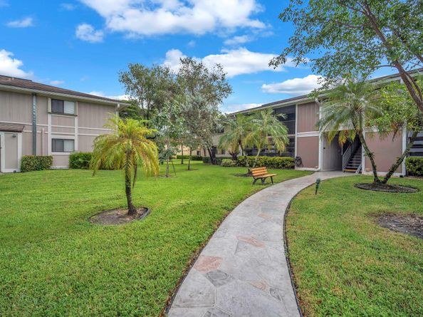 10903 W Clairmont Cir 201, Tamarac FL 33321