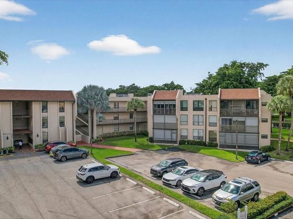 7950 W Mcnab Rd 302, Tamarac FL 33321