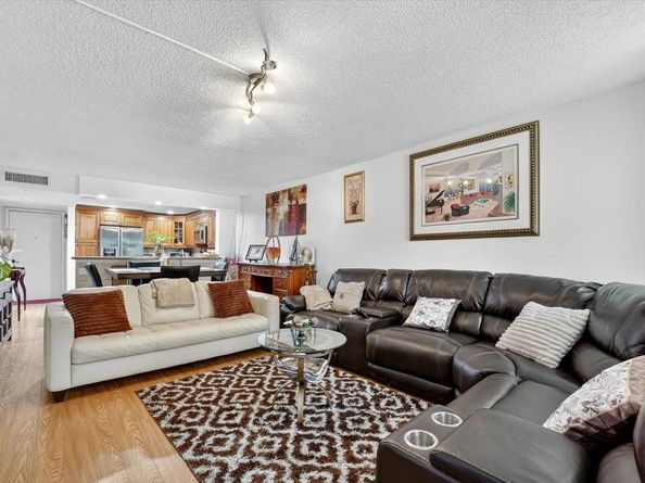 7950 W Mcnab Rd 302, Tamarac FL 33321