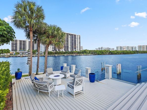 7400 NE Orchid Bay Terrace, Boca Raton FL 33487