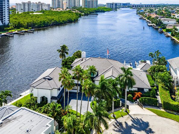 7400 NE Orchid Bay Terrace, Boca Raton FL 33487