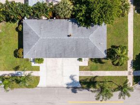 137 Hawthorne Drive, Lake Park FL 33403