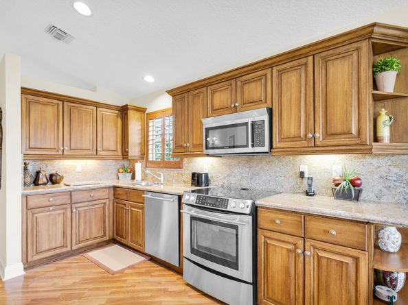222 Legendary Circle, Palm Beach Gardens FL 33418