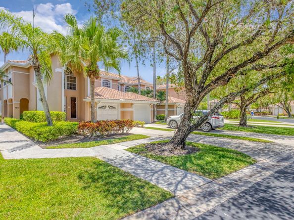 222 Legendary Circle, Palm Beach Gardens FL 33418
