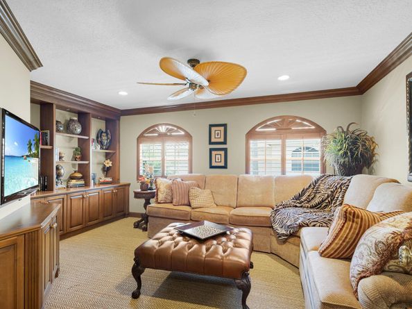 222 Legendary Circle, Palm Beach Gardens FL 33418