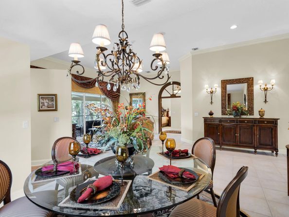 222 Legendary Circle, Palm Beach Gardens FL 33418