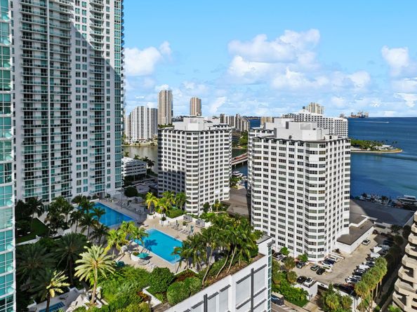 951 Brickell Avenue 400, Miami FL 33131