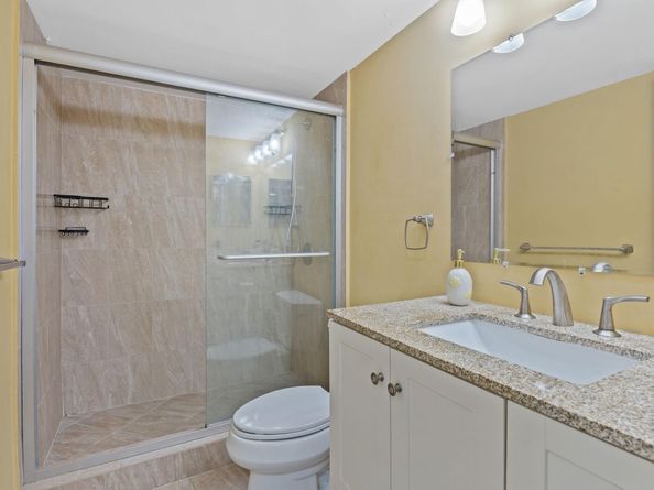 340 Sunset Dr 401, Fort Lauderdale FL 33301