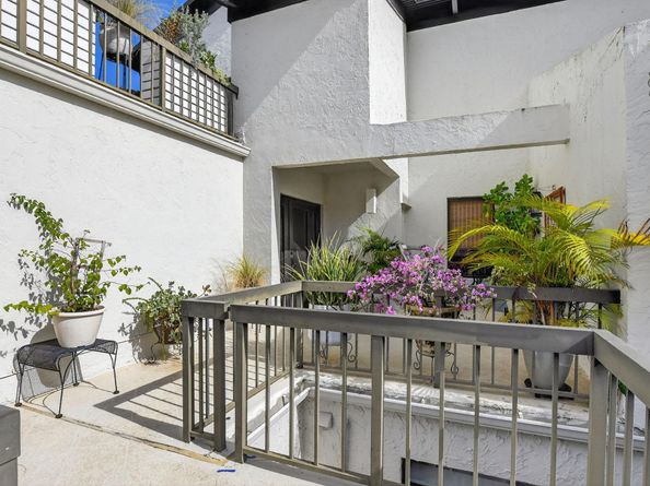 900 Greensward Lane 203G, Delray Beach FL 33445