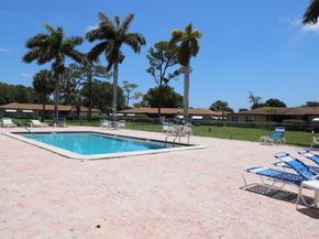 521 Sandpiper Circle, Delray Beach FL 33445