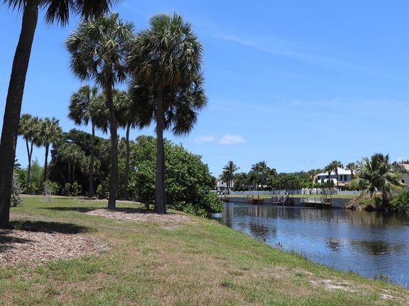 521 Sandpiper Circle, Delray Beach FL 33445