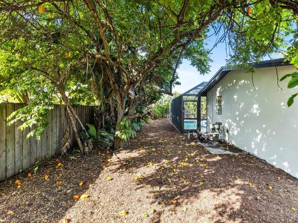 937 NE 25th Avenue, Pompano Beach FL 33062