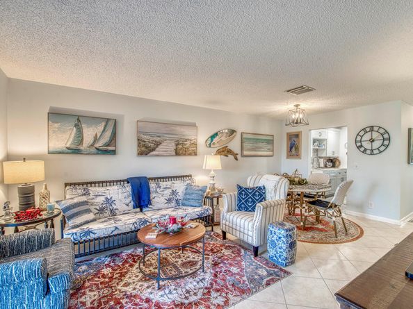 400 SW Golfview Terrace 102, Boynton Beach FL 33426