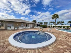 400 SW Golfview Terrace 102, Boynton Beach FL 33426