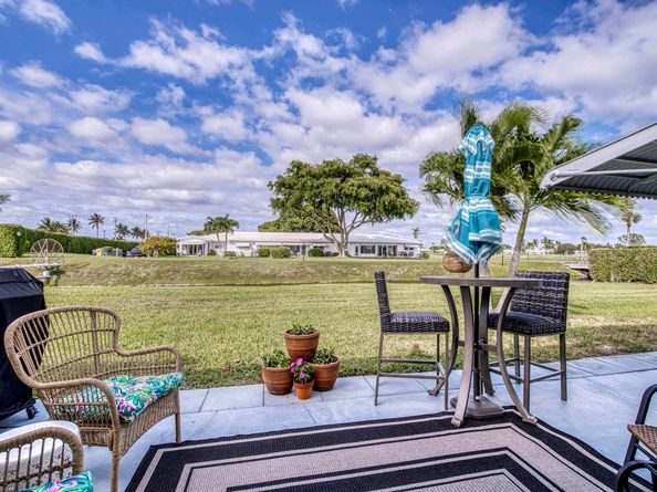 400 SW Golfview Terrace 102, Boynton Beach FL 33426