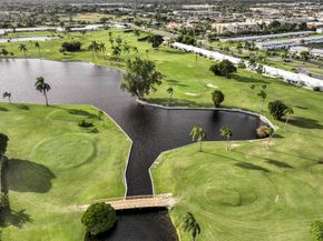 400 SW Golfview Terrace 102, Boynton Beach FL 33426